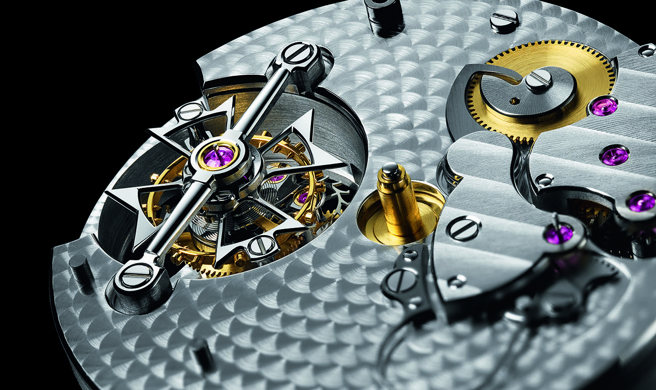 A long-distance runner, this hand-wound Calibre 2260 is equipped with a tourbillon which runs for two weeks.