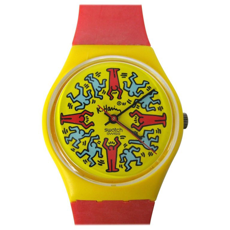 “Fun” was the name of the game for buying and wearing watches in the ’80s. Thanks to its incredible diversity of motifs, the plastic Swatch watch persuaded millions of people to buy watches not primarily to read the time, but to have fun and be able to quickly switch from one look and colour scheme to another.